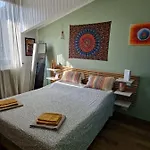 Into The World Appartement