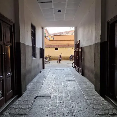 Into The World Appartement