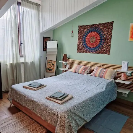 Into The World דירה מילאנו